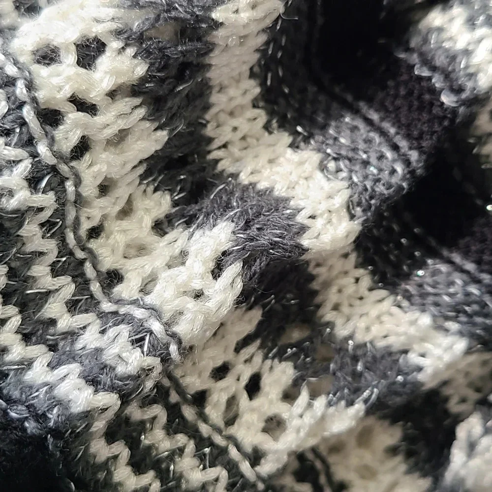 New Infiniti scarf  80%acrylic